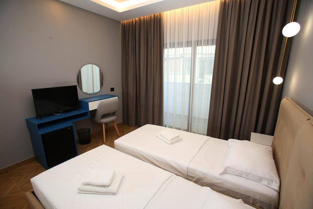 Diamond Hotel Durres Exterior photo